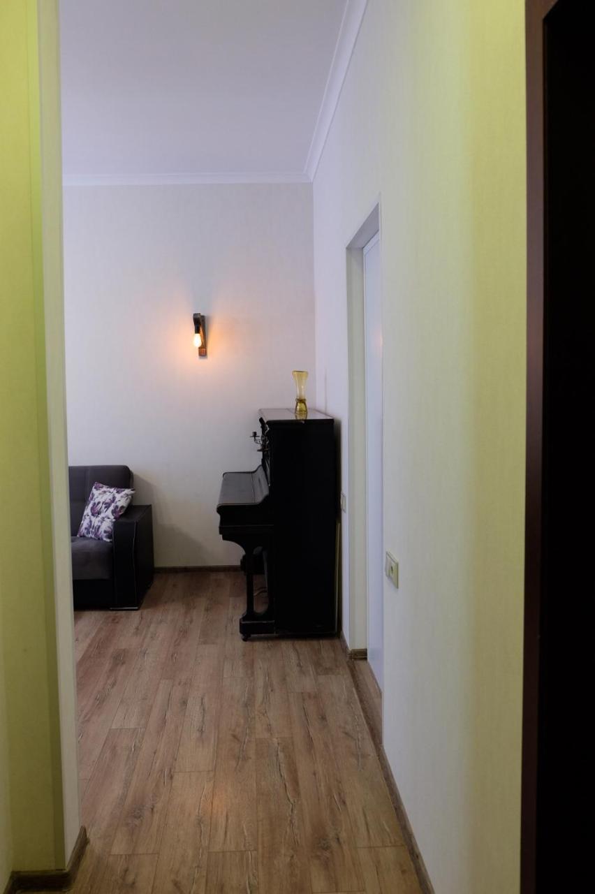 20 Griboedov Apartment- Heart Of Tbilisi Exterior foto